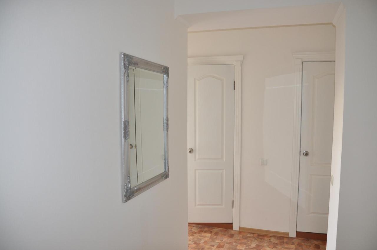 Apartments Theatre Shepkina 2 Room Sumy Exterior photo